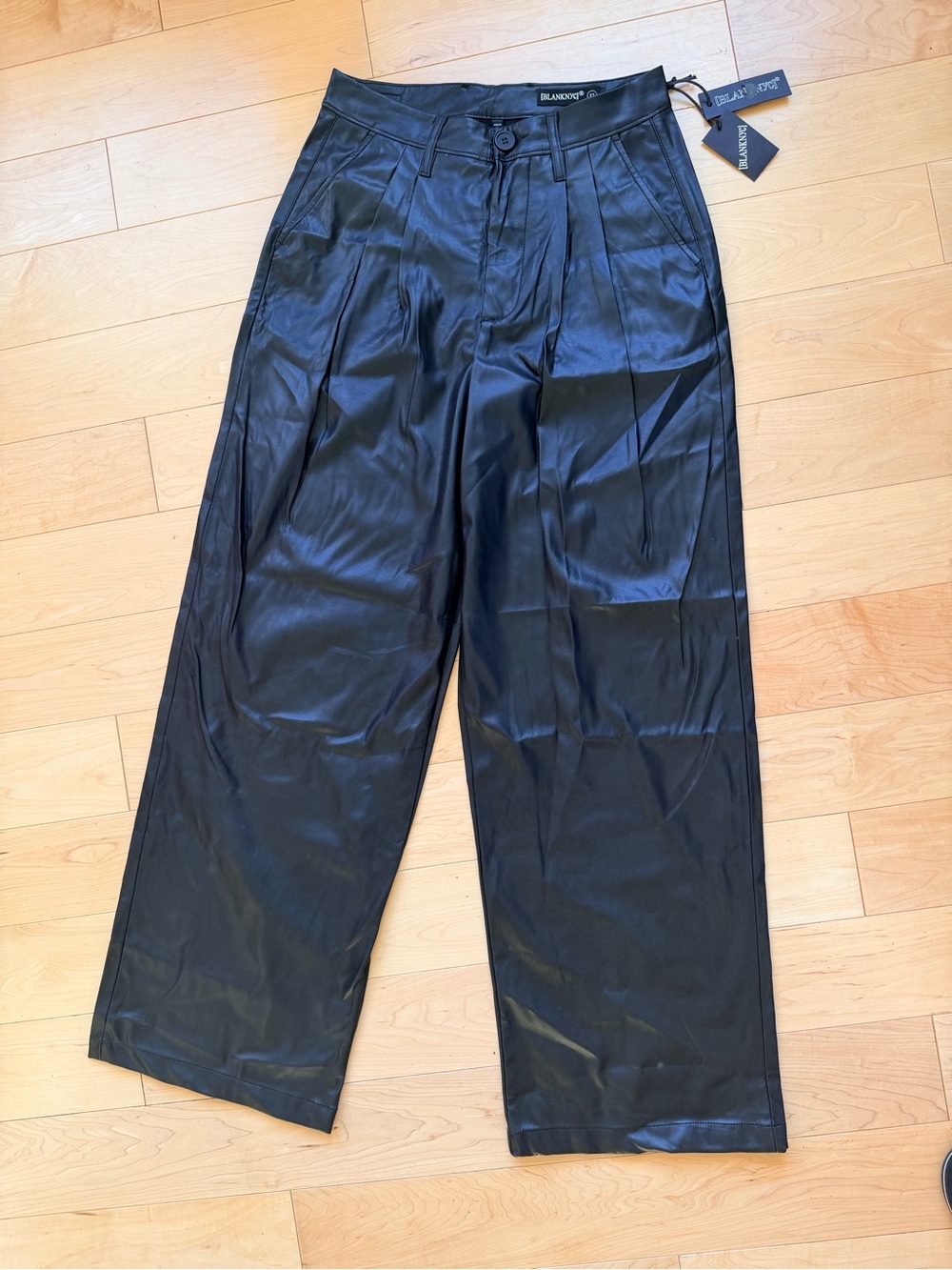 BLANKNYC NWT Vegan Leather Pleated Wide Leg Trousers Pants Size 27 Black